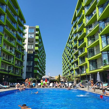 Purple Onyx - Pool & Spa Beach Resort Năvodari Extérieur photo