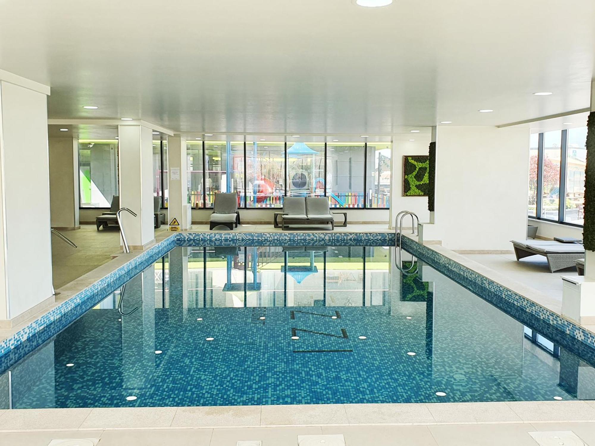Purple Onyx - Pool & Spa Beach Resort Năvodari Extérieur photo