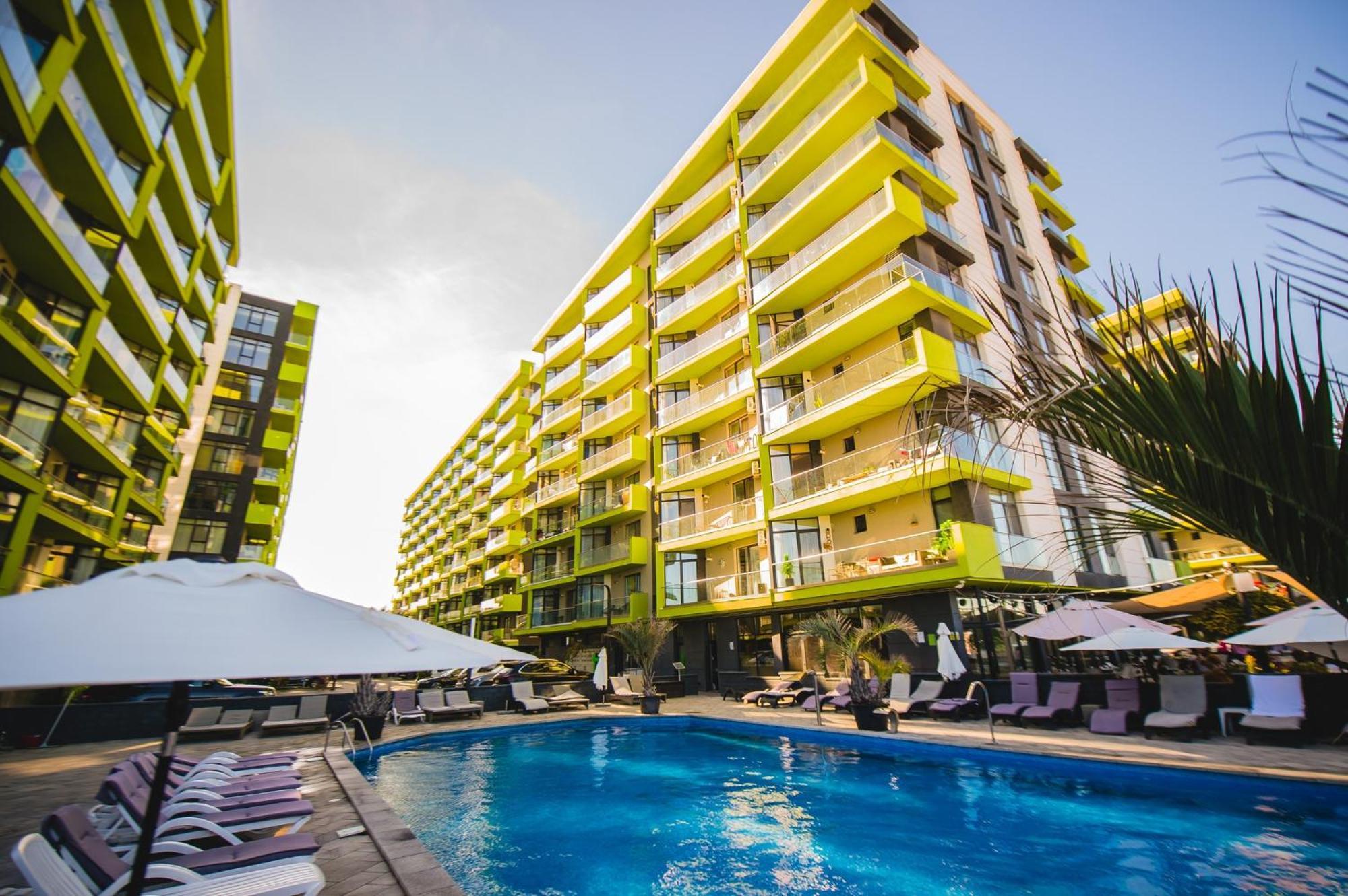 Purple Onyx - Pool & Spa Beach Resort Năvodari Extérieur photo