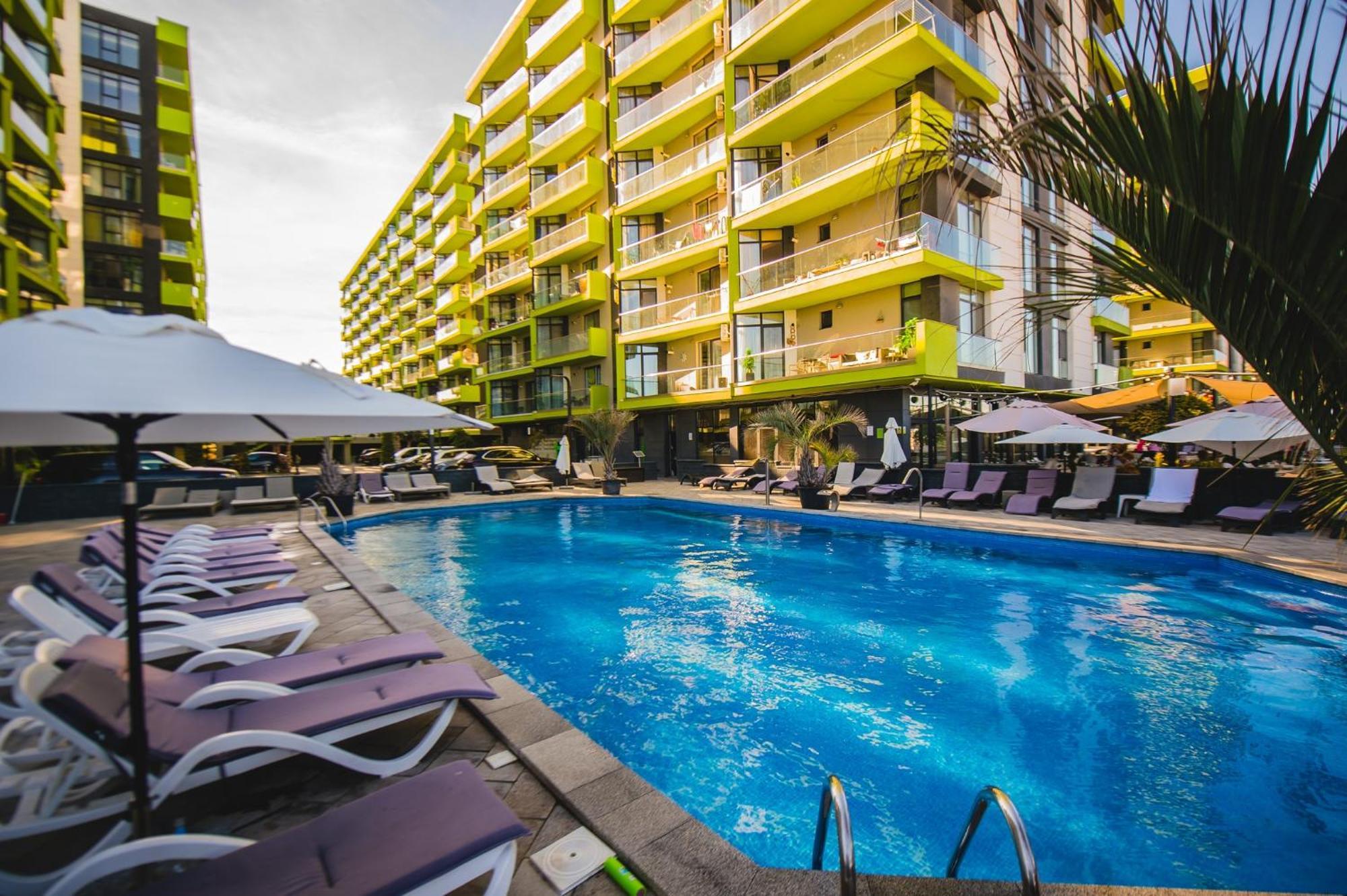 Purple Onyx - Pool & Spa Beach Resort Năvodari Extérieur photo